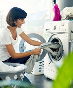 What Should I Look for in a  Laundry Service Near Me?